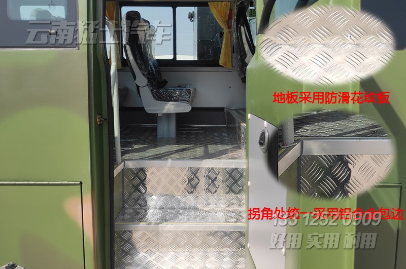 沙漠客車,四驅越野客車,東風客車,15座中巴車,沙漠旅游車