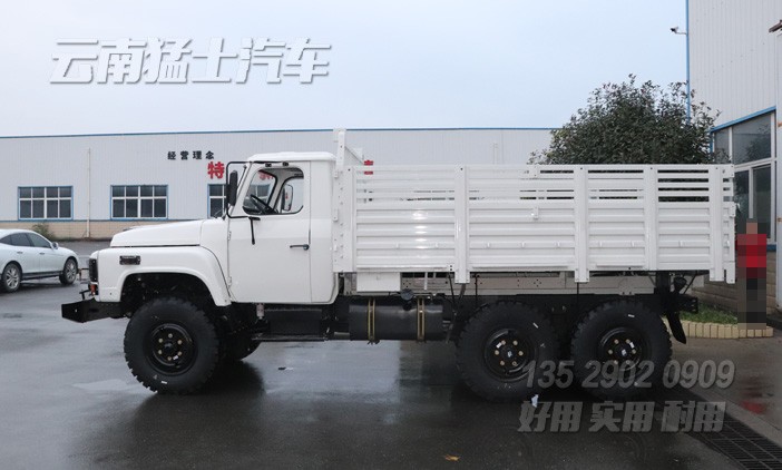 東風六驅越野車,東風尖頭卡車,四驅六驅長頭卡車,東風卡車出口,EQ240,6*6越野運輸車