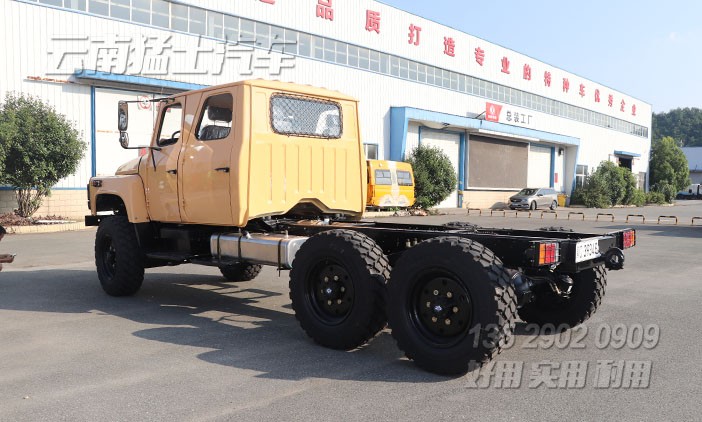雙排尖頭卡車,六驅越野底盤,長頭卡車底盤改裝,雙排2082底盤,定制款底盤出口
