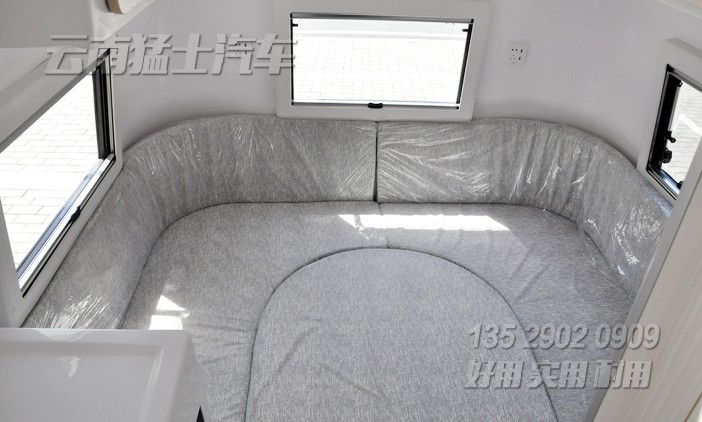 拖掛房車,德國愛科底盤,撞擊式剎車,房車定制,環保旅居車,可上戶的家用房車,進口房車底盤