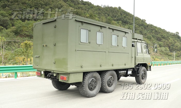 東風六驅越野車,雙排越野卡車,東風炊事車,東風救援工具車,東風衛星通訊車,房車改裝廠家,東風方艙指揮車,EQ2102雙排
