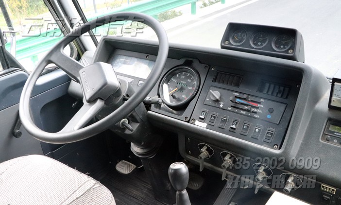 東風六驅越野車,雙排越野卡車,東風炊事車,東風救援工具車,東風衛星通訊車,房車改裝廠家,東風方艙指揮車,EQ2102雙排