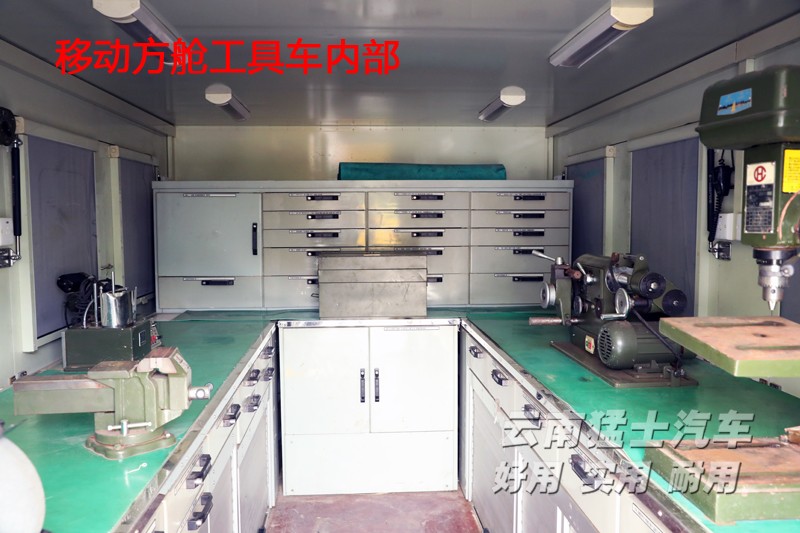 東風六驅,東風四驅,移動方艙車,EQ2102,雙排越野車,野外炊事車,衛星通訊車