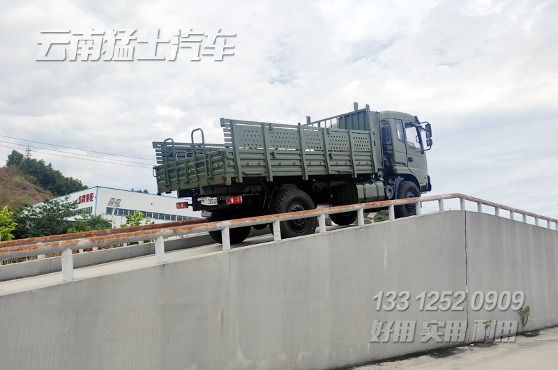東風四驅六驅,越野卡車,東風卡車,出口卡車,東風車出口,車輛測試