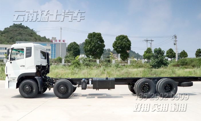 東風8*4底盤,專用車底盤改裝,東風重型底盤出口,四橋卡車底盤,30噸底盤出口