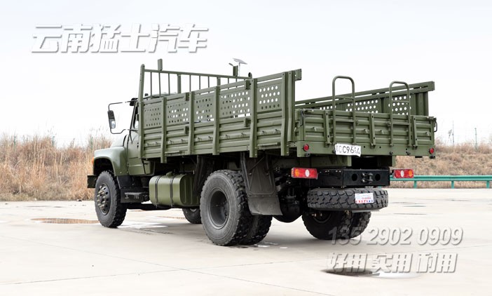 東風尖頭車出口,210馬力長頭卡車,4*2尖頭車,10噸卡車,出口型卡車,載貨汽車