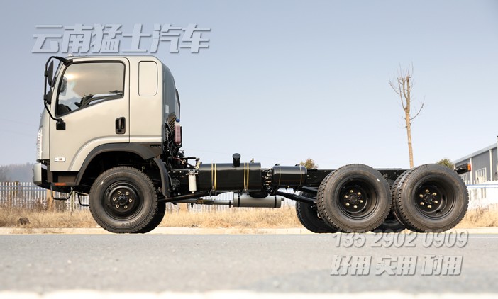 新款卡車底盤,六驅卡車,越野車底盤,專用車改裝,6*6出口型卡車,平頭2082,后八輪越野車