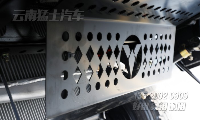 新款卡車底盤,六驅卡車,越野車底盤,專用車改裝,6*6出口型卡車,平頭2082,后八輪越野車