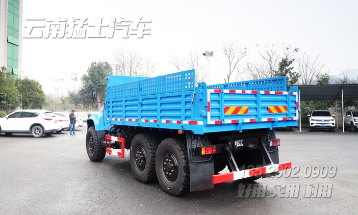 EQ2100自卸汽車(chē),5噸尖頭自卸車(chē),東風(fēng)藍(lán)自卸車(chē),出口車(chē)專(zhuān)供,六驅(qū)自卸車(chē),6*6公路運(yùn)輸車(chē)