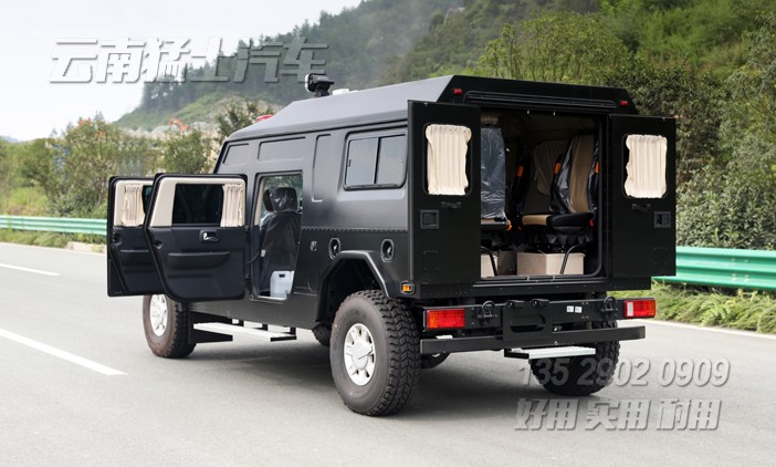 藍(lán)牌猛士汽車,警用巡邏車,移動(dòng)指揮車,M50雙排廂式,4*4猛士,東風(fēng)猛士,猛士改裝