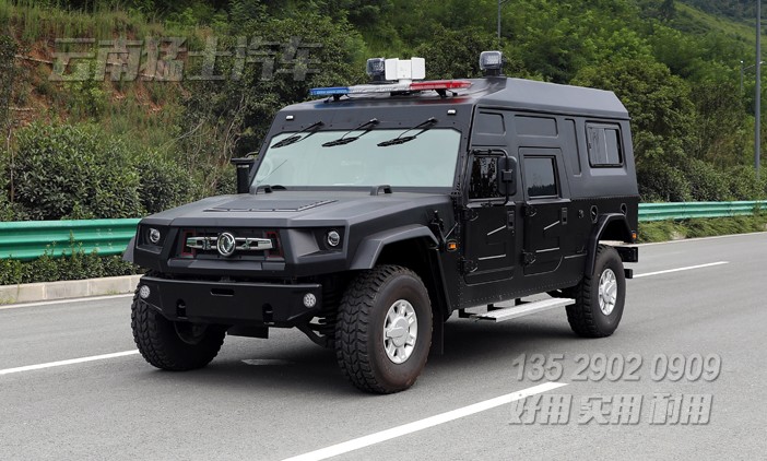 藍(lán)牌猛士汽車,警用巡邏車,移動(dòng)指揮車,M50雙排廂式,4*4猛士,東風(fēng)猛士,猛士改裝