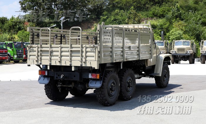 長頭越野車,EQ240,六驅越野車,長頭經典卡車,絞盤卡車