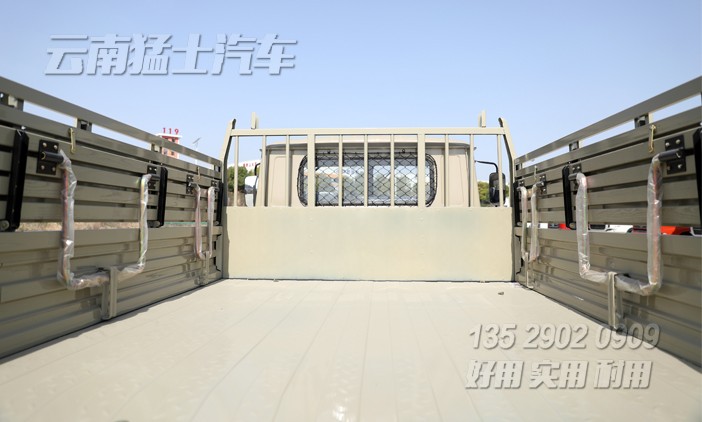 長頭越野車,EQ240,六驅越野車,長頭經典卡車,絞盤卡車