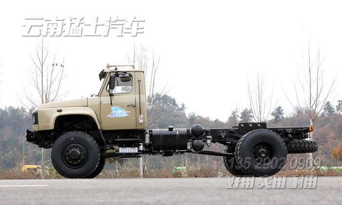 四驅東風底盤,尖頭越野專用車,240馬力長頭貨車,專用車廠家,定制化二類底盤,18噸尖頭底盤