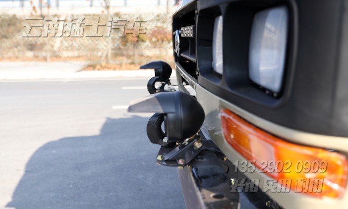 東風EQ240,二汽尖頭車,六驅越野車配置,經典尖頭車