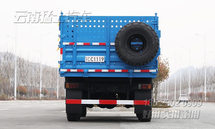 中置頂自卸,3.5噸平板翻斗,二汽240全驅卡車,自卸運輸車出口,尖頭自卸車銷售